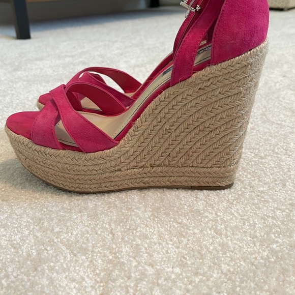 BCBG hot pink suede wedges - Picture 4 of 4